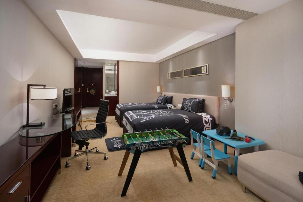 Leisure Hotel Донгуан Екстериор снимка