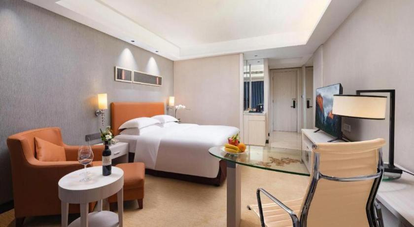 Leisure Hotel Донгуан Екстериор снимка