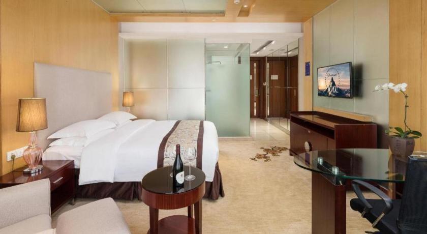 Leisure Hotel Донгуан Екстериор снимка