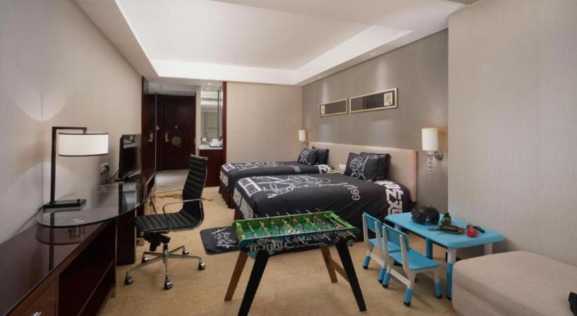 Leisure Hotel Донгуан Екстериор снимка