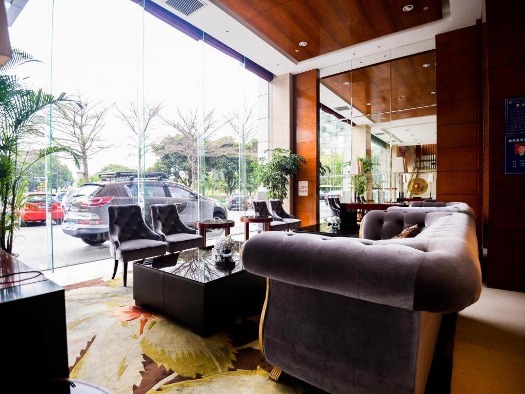 Leisure Hotel Донгуан Екстериор снимка