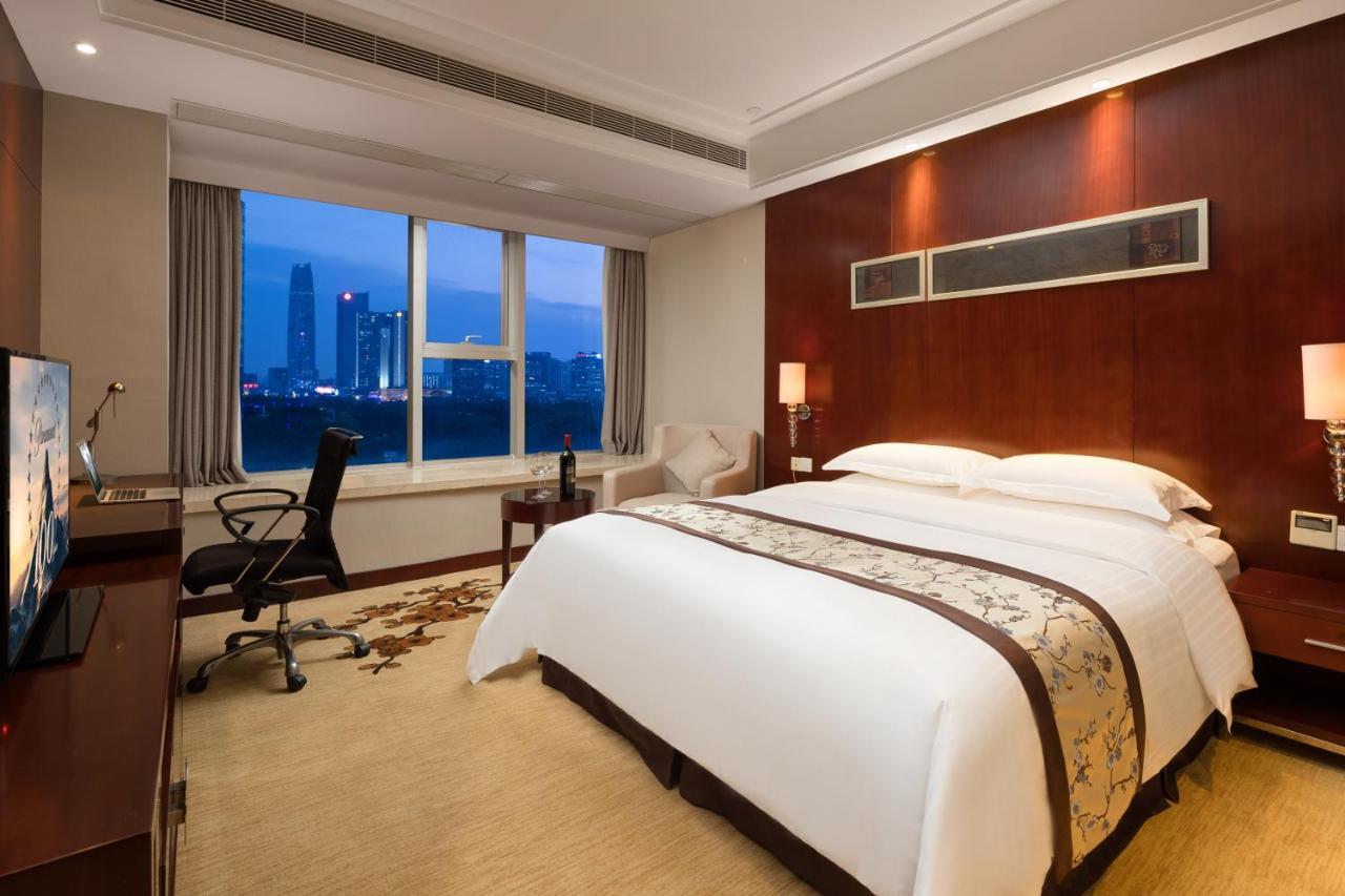 Leisure Hotel Донгуан Екстериор снимка