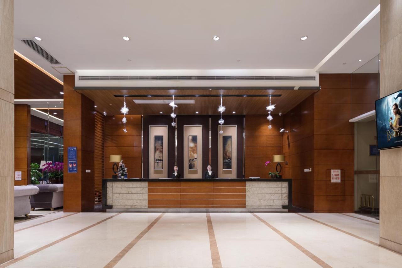 Leisure Hotel Донгуан Екстериор снимка